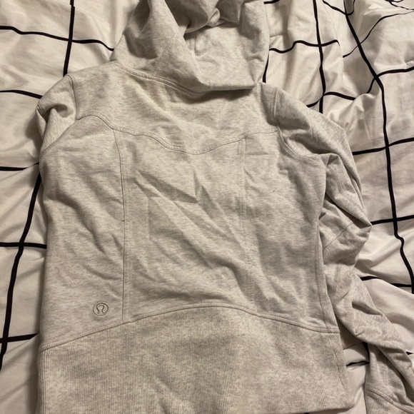 Lululemon Scuba - Picture 3 of 4